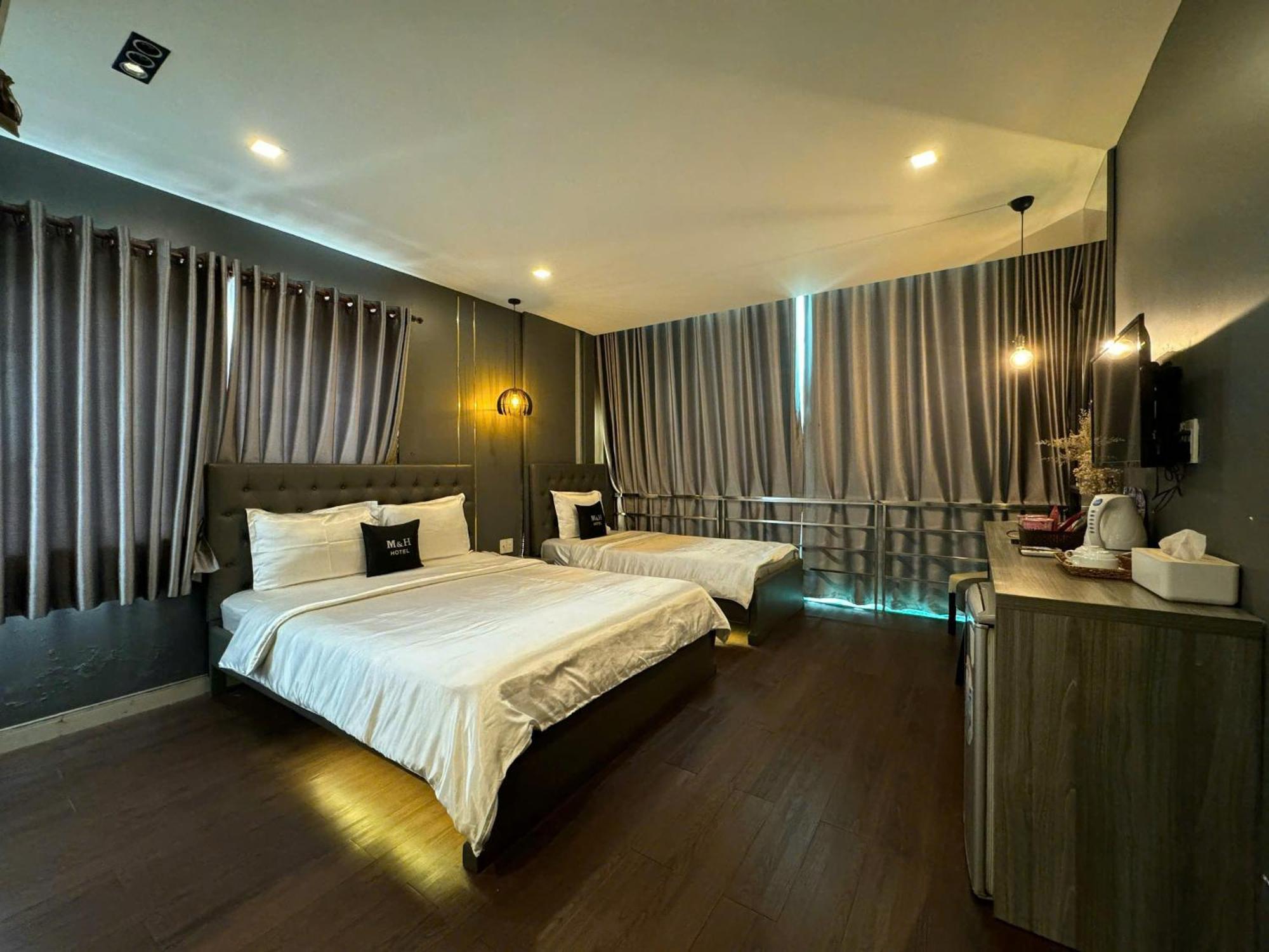 M&H Hotel Ho Chi Minh City Exterior photo