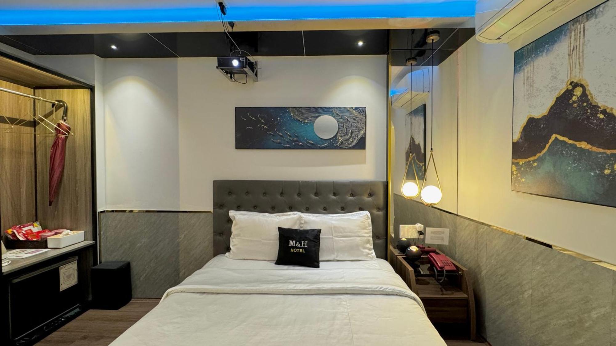 M&H Hotel Ho Chi Minh City Exterior photo