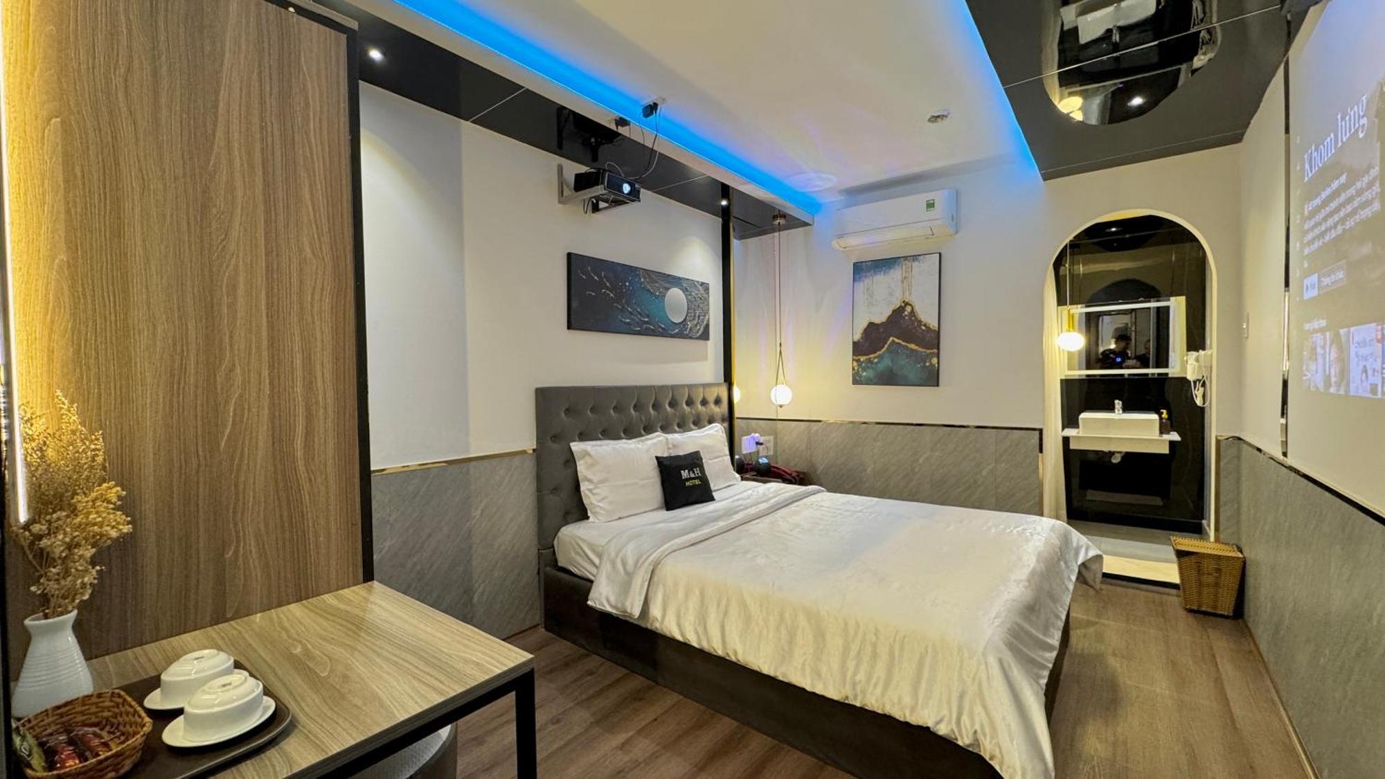 M&H Hotel Ho Chi Minh City Exterior photo